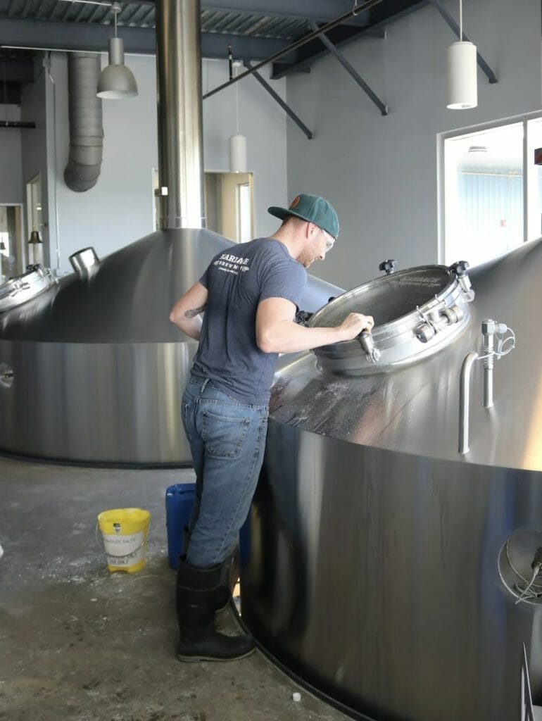 403 or 307 stainless steel