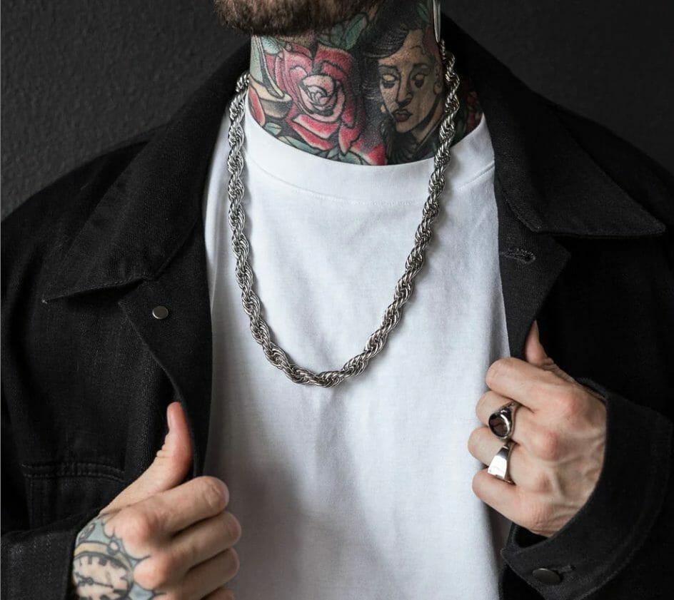 Fashion Tips for Wearing a 3mm Stainless Steel Rope Chain