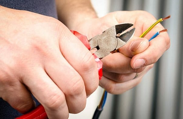 Techniques for Cutting Stainless Steel Wire by Hand