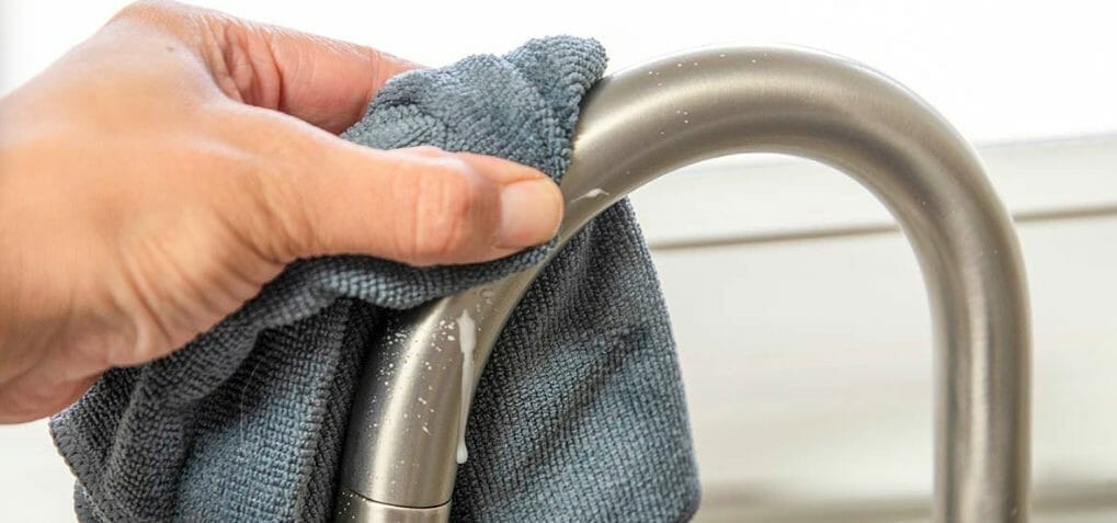 What sets Scrubs Stainless Steel Cleaner Towels apart from other cleaners