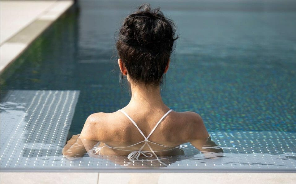 Advantages of Wearing Stainless Steel in the Pool