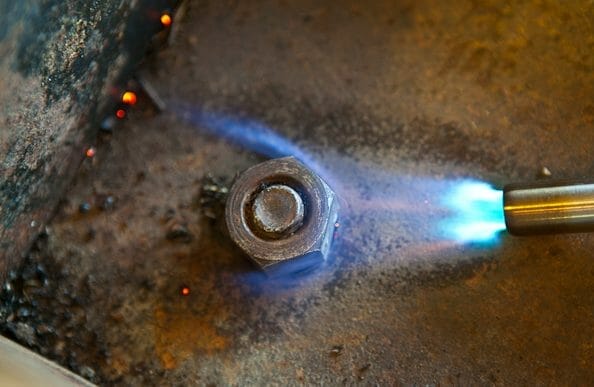 Controlling travel speed and heat input in stainless steel TIG welding