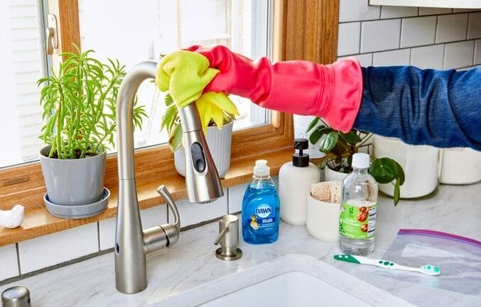 Maintenance and Cleaning Tips for Quartz Sinks