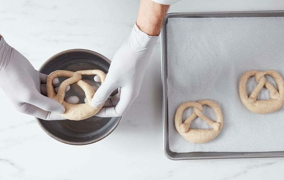 Precautions When Baking with Stainless Steel