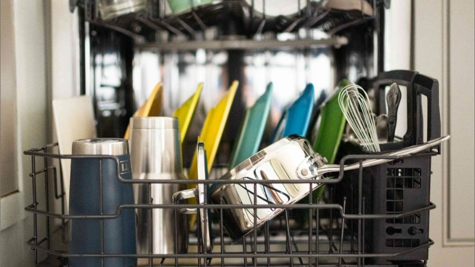 Preparing Stainless Steel Items for Dishwasher Cleaning