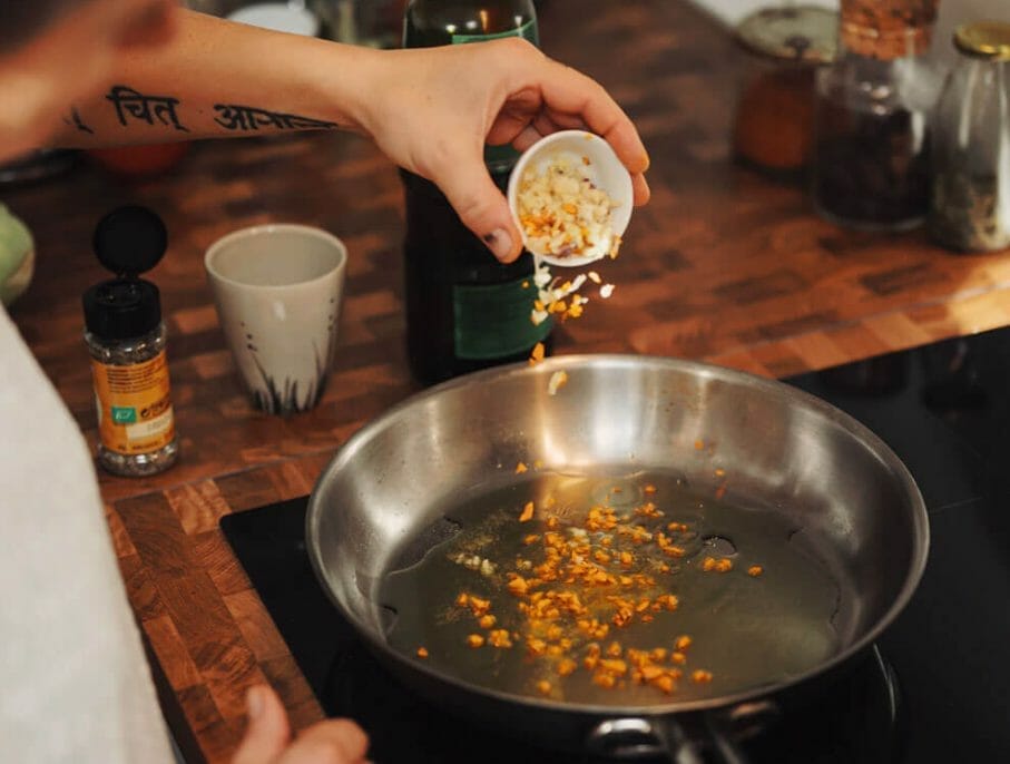 Stainless Steel and Acidic Foods