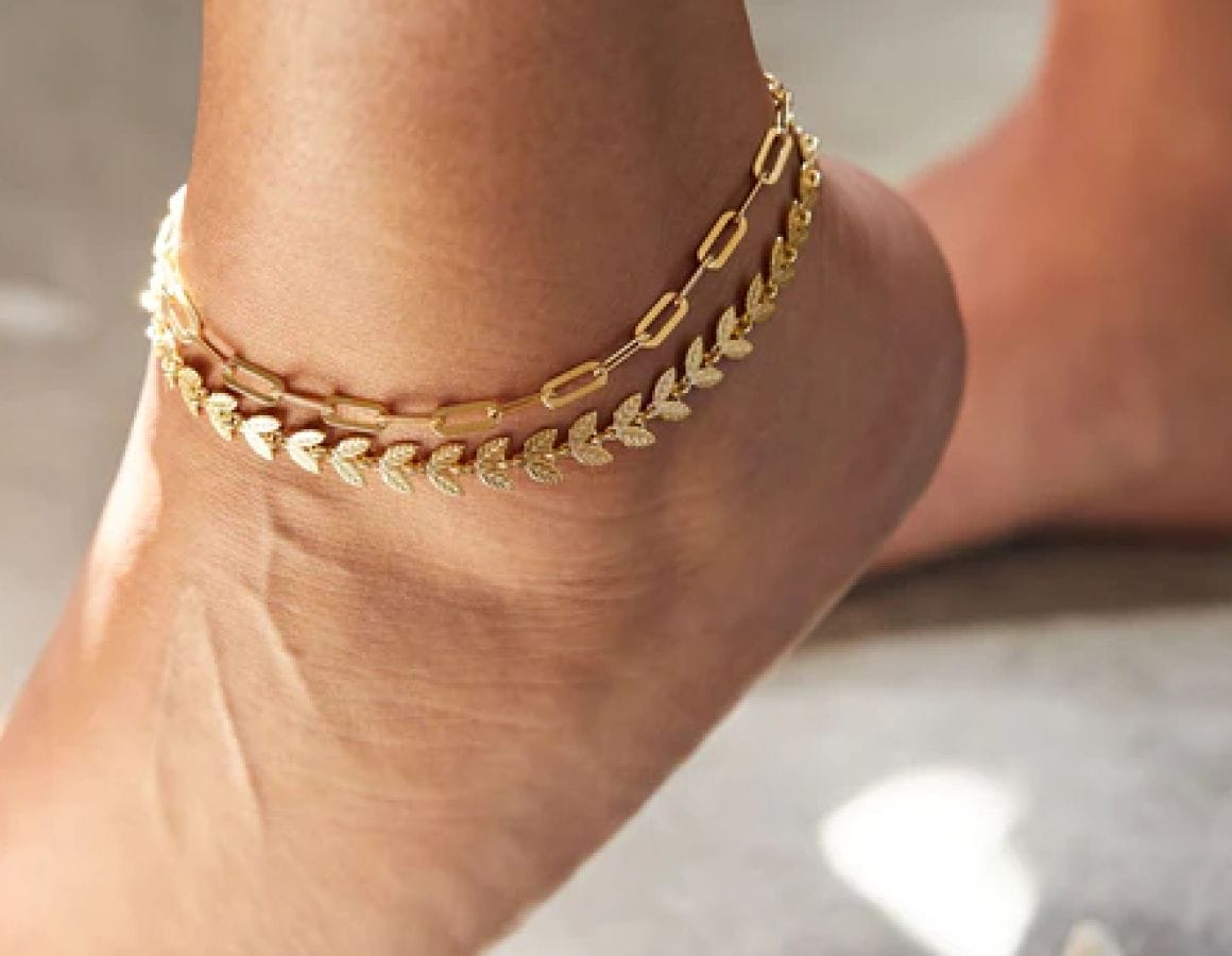 Styling with Stainless Steel Chains in the Shower