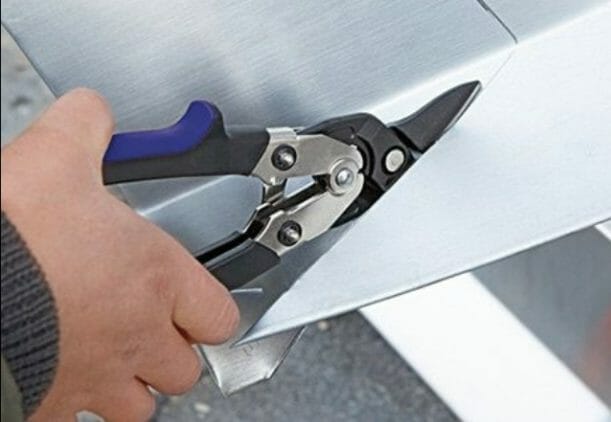 Using a Metal Spatula on Cutting Stainless Steel Sheet Metal