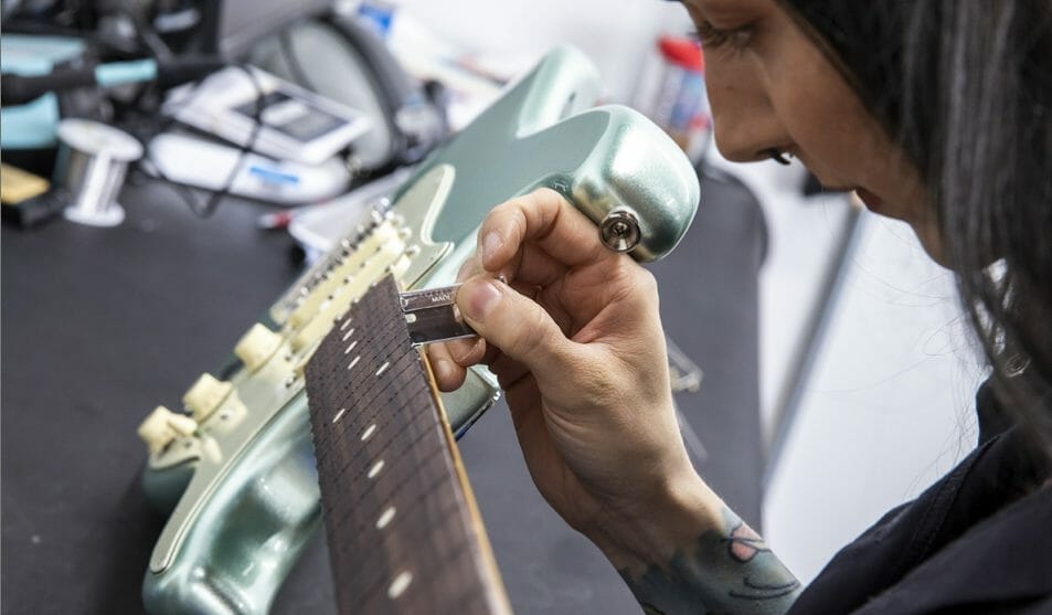 Brushed Stainless Steel vs Brushed Nickel Frets