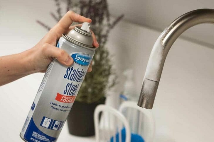 Key Features to Consider in a Spray-on Stainless Steel Cleaner