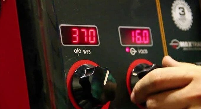 Setting the Voltage and Amperage for MIG Welding Stainless Steel